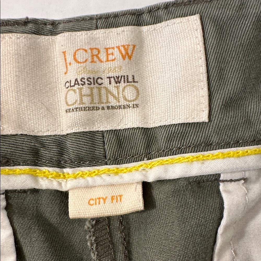 J. Crew gray Classic Twill Chino short in City Fit.  Sz 10. Gray.  EUC - Picture 3 of 4